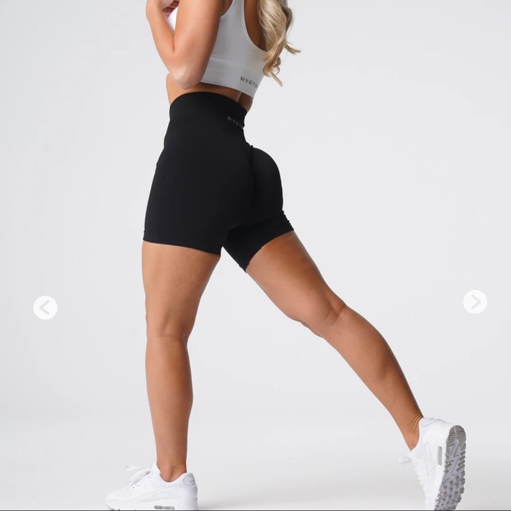 NVGTN Black Solid Seamless Shorts Medium (M)